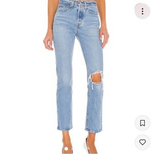 Levi straight ankle Jean size 25 worn once!